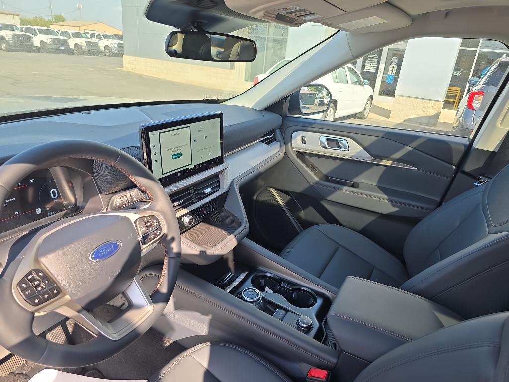 new 2025 Ford Explorer car, priced at $47,995