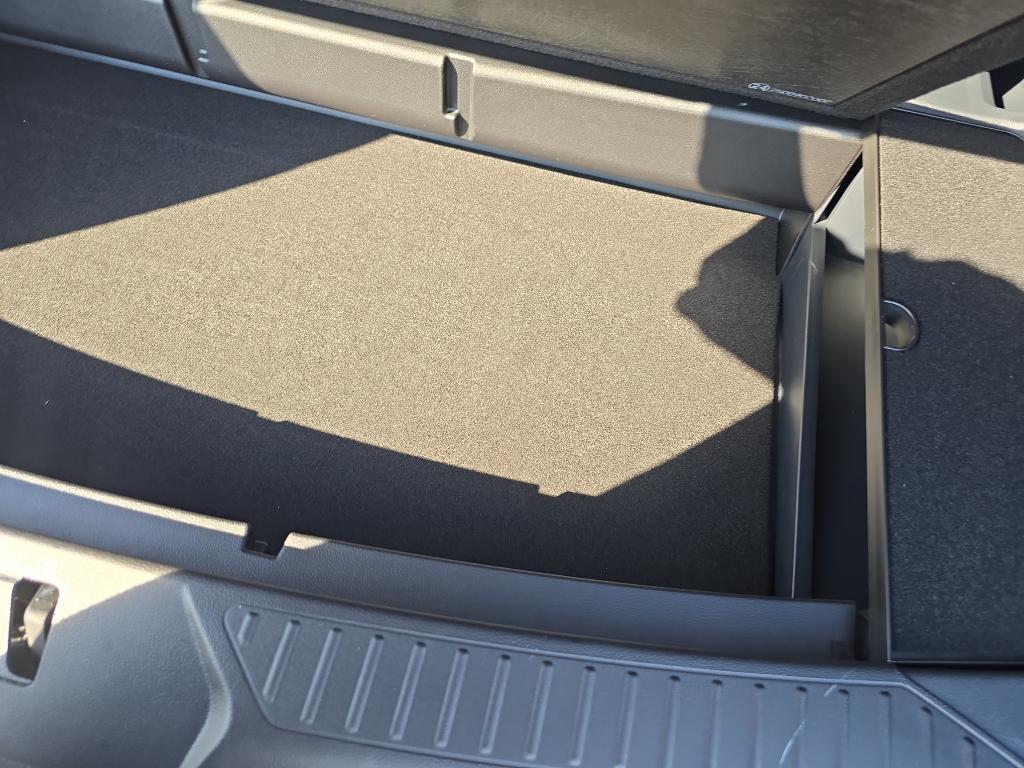 new 2025 Ford Explorer car, priced at $47,995