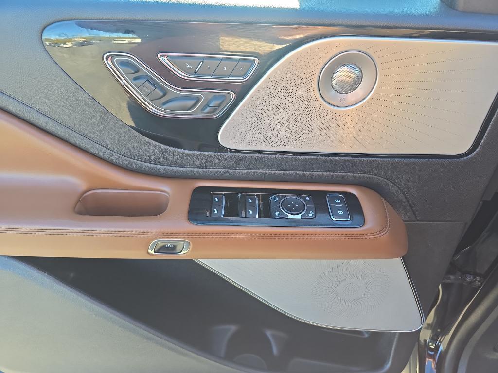 used 2021 Lincoln Aviator car, priced at $39,995