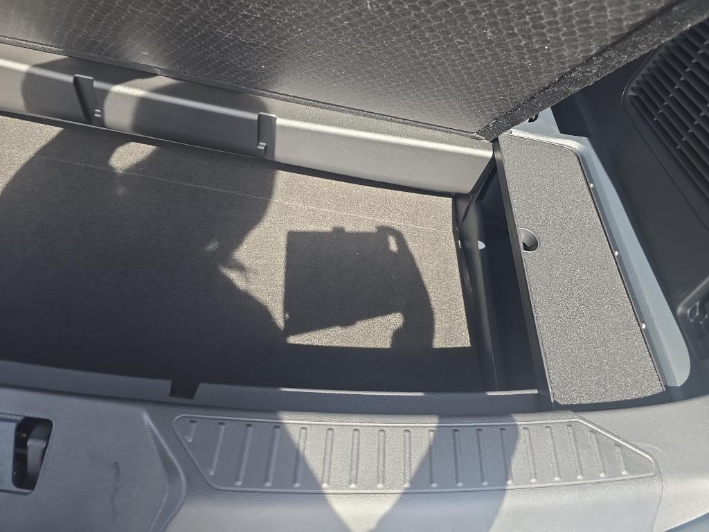 new 2025 Ford Explorer car, priced at $59,995