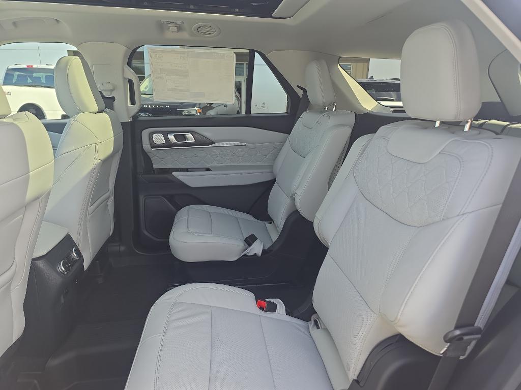 new 2025 Ford Explorer car, priced at $59,995