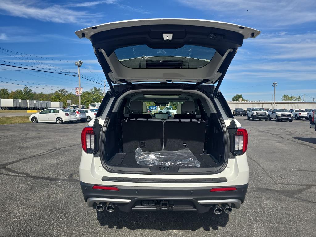 new 2025 Ford Explorer car, priced at $59,995