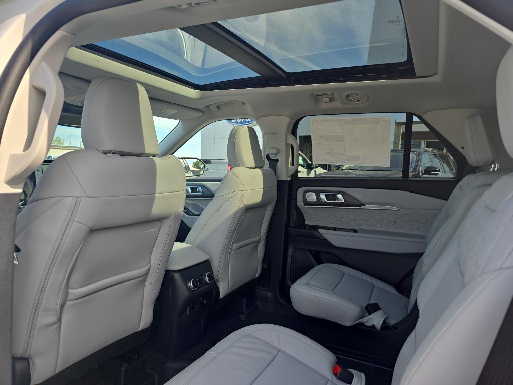 new 2025 Ford Explorer car, priced at $59,995