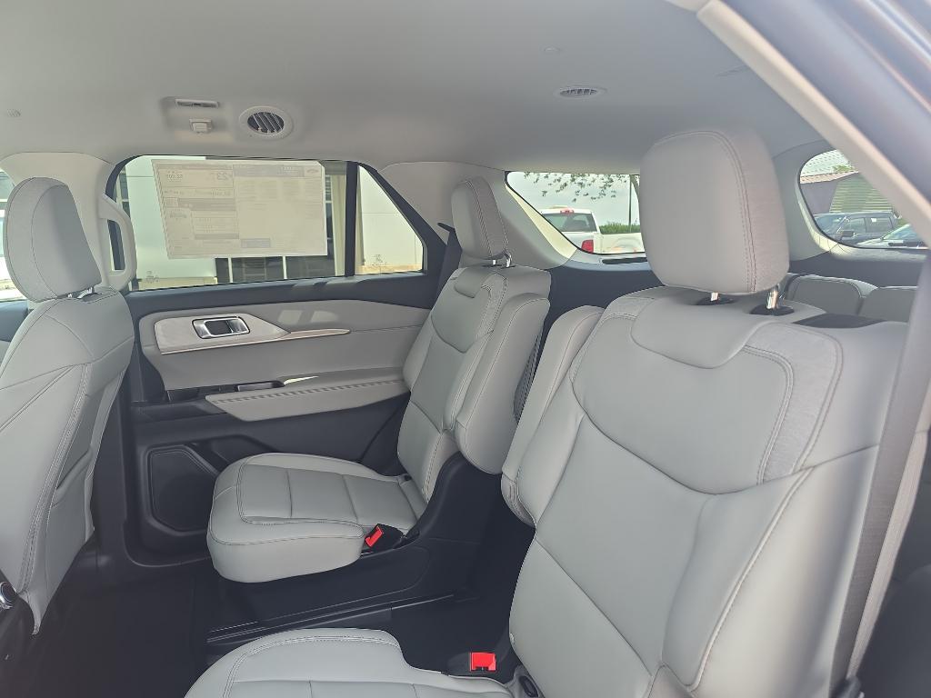 new 2025 Ford Explorer car, priced at $46,995