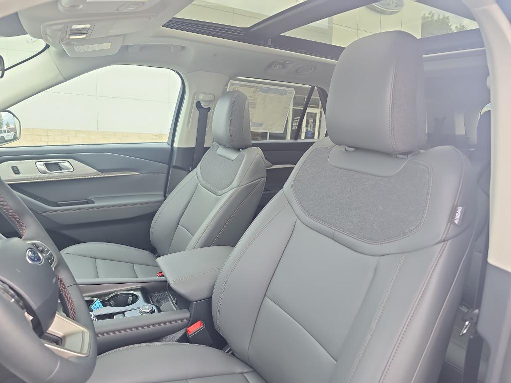 new 2025 Ford Explorer car, priced at $48,995