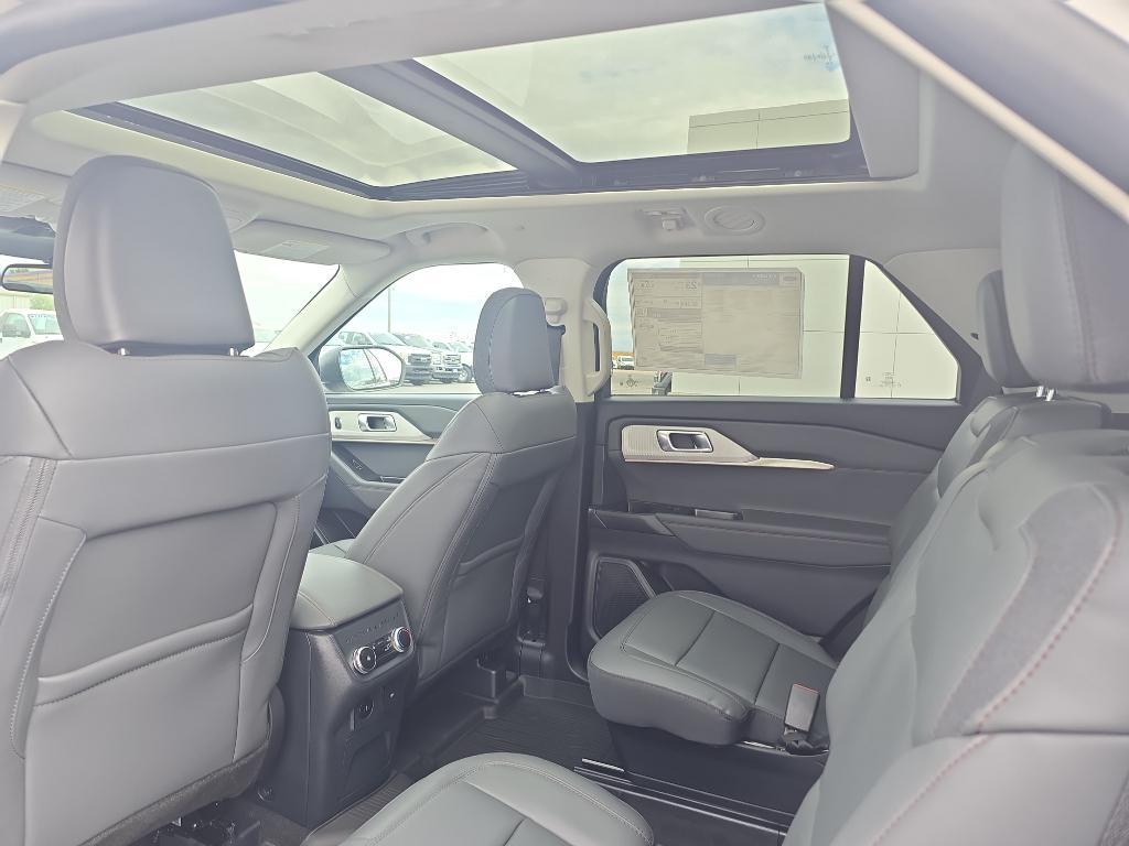 new 2025 Ford Explorer car, priced at $48,995