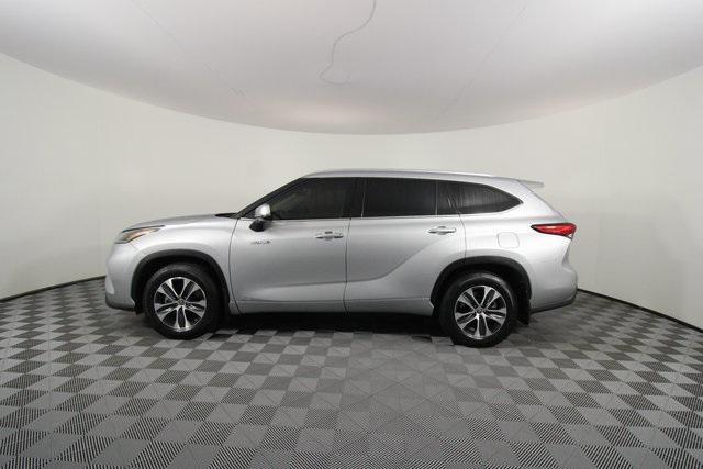 used 2021 Toyota Highlander Hybrid car, priced at $35,995