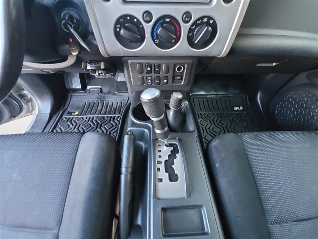 used 2007 Toyota FJ Cruiser car, priced at $17,990