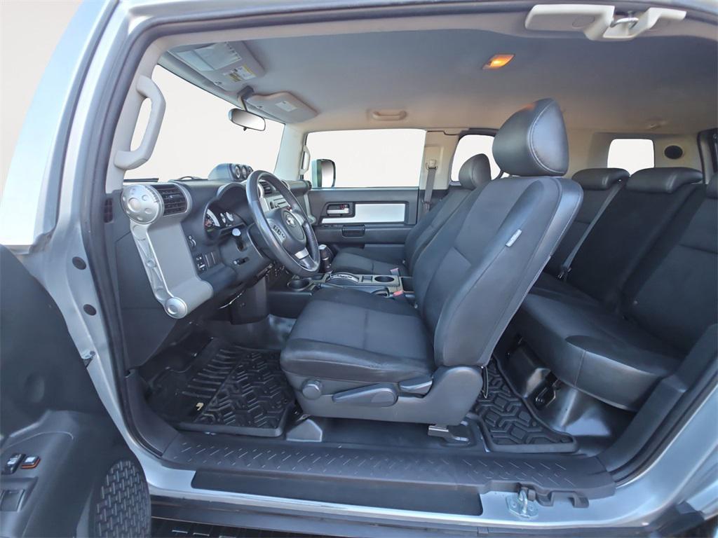 used 2007 Toyota FJ Cruiser car, priced at $17,990
