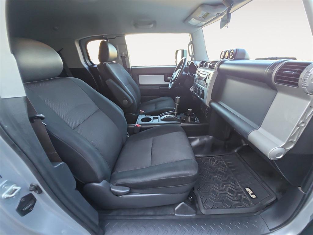 used 2007 Toyota FJ Cruiser car, priced at $17,990
