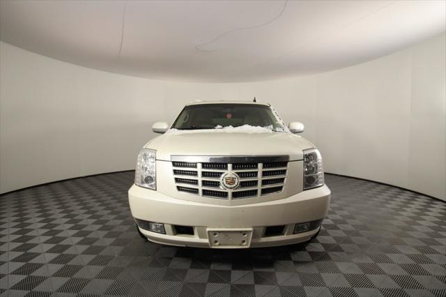 used 2014 Cadillac Escalade ESV car, priced at $17,992