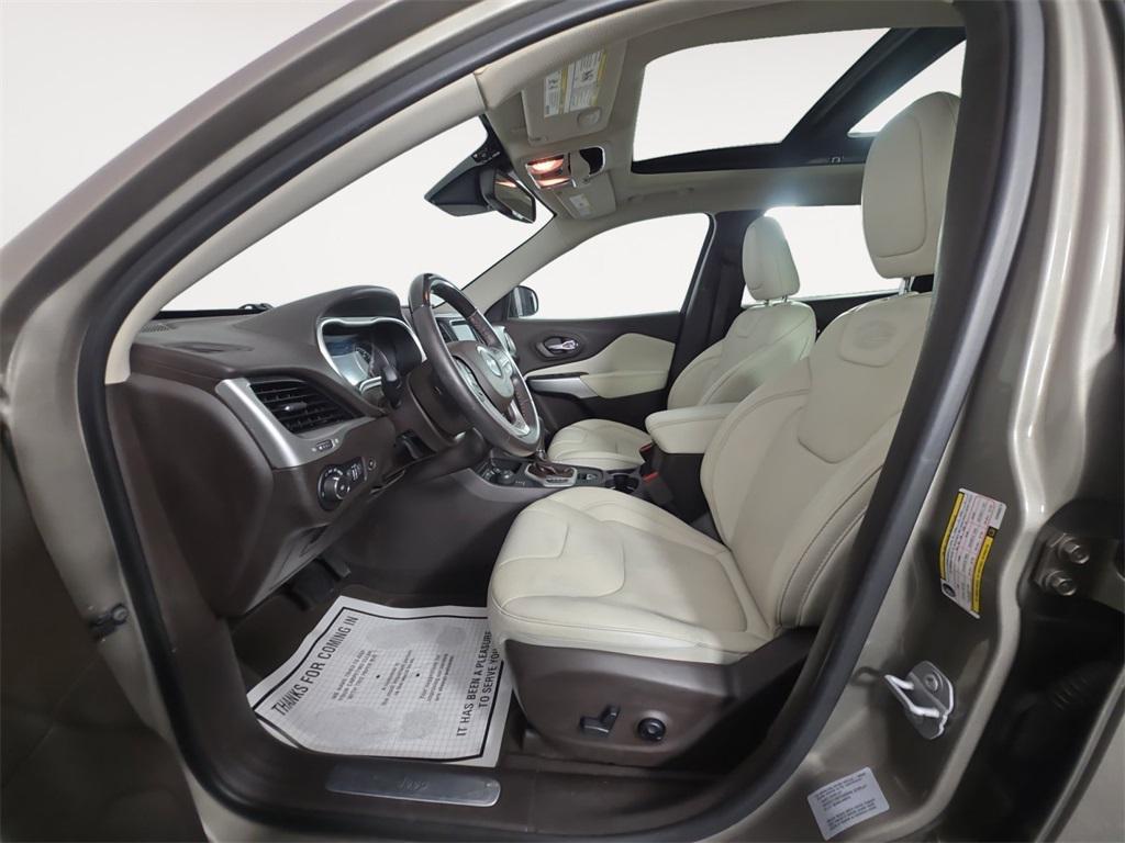 used 2017 Jeep Cherokee car, priced at $16,995