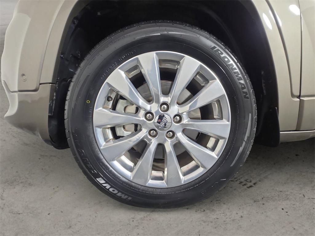 used 2017 Jeep Cherokee car, priced at $16,995