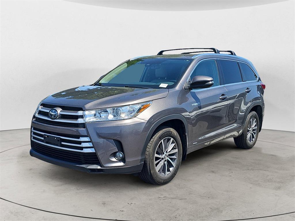 used 2018 Toyota Highlander Hybrid car, priced at $28,992