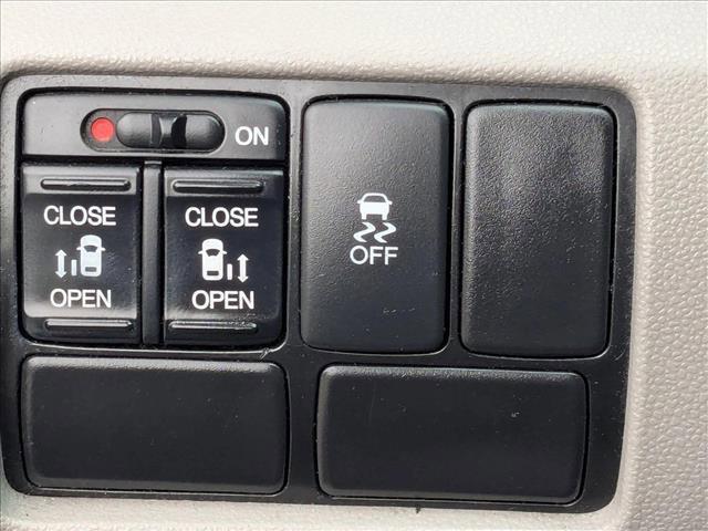 used 2017 Honda Odyssey car, priced at $15,995