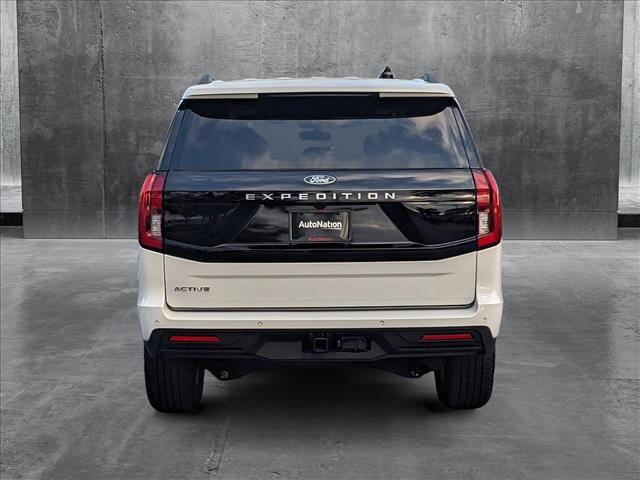 new 2025 Ford Expedition car, priced at $69,205
