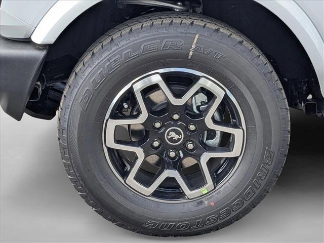 new 2025 Ford Bronco car, priced at $48,952
