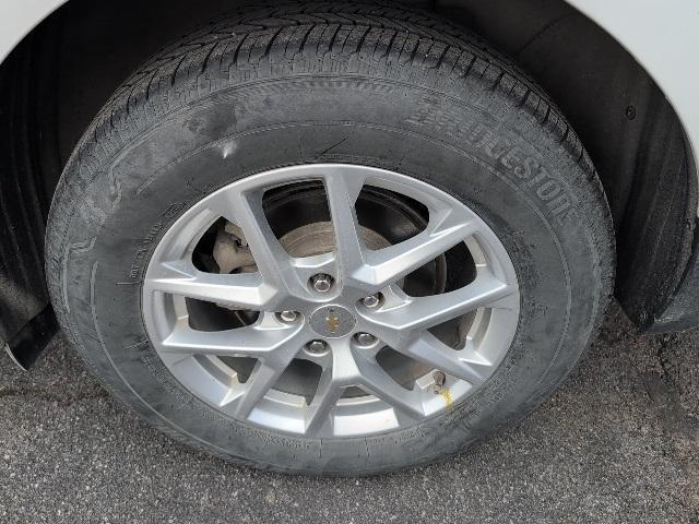 used 2024 Chevrolet Equinox car, priced at $25,915