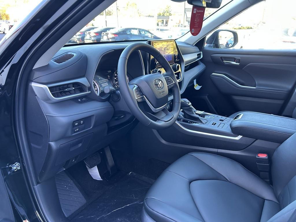 new 2026 Toyota Highlander car, priced at $47,962