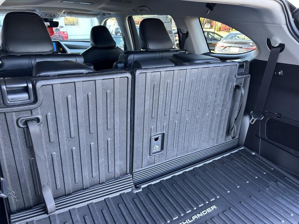 new 2026 Toyota Highlander car, priced at $47,962