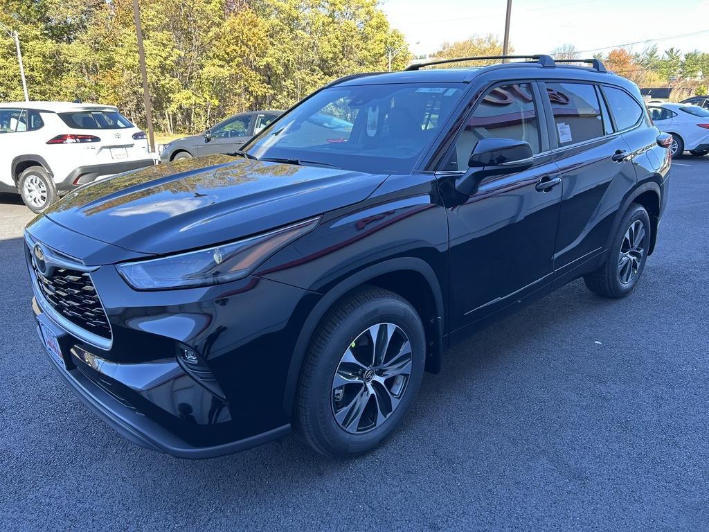 new 2026 Toyota Highlander car, priced at $47,962