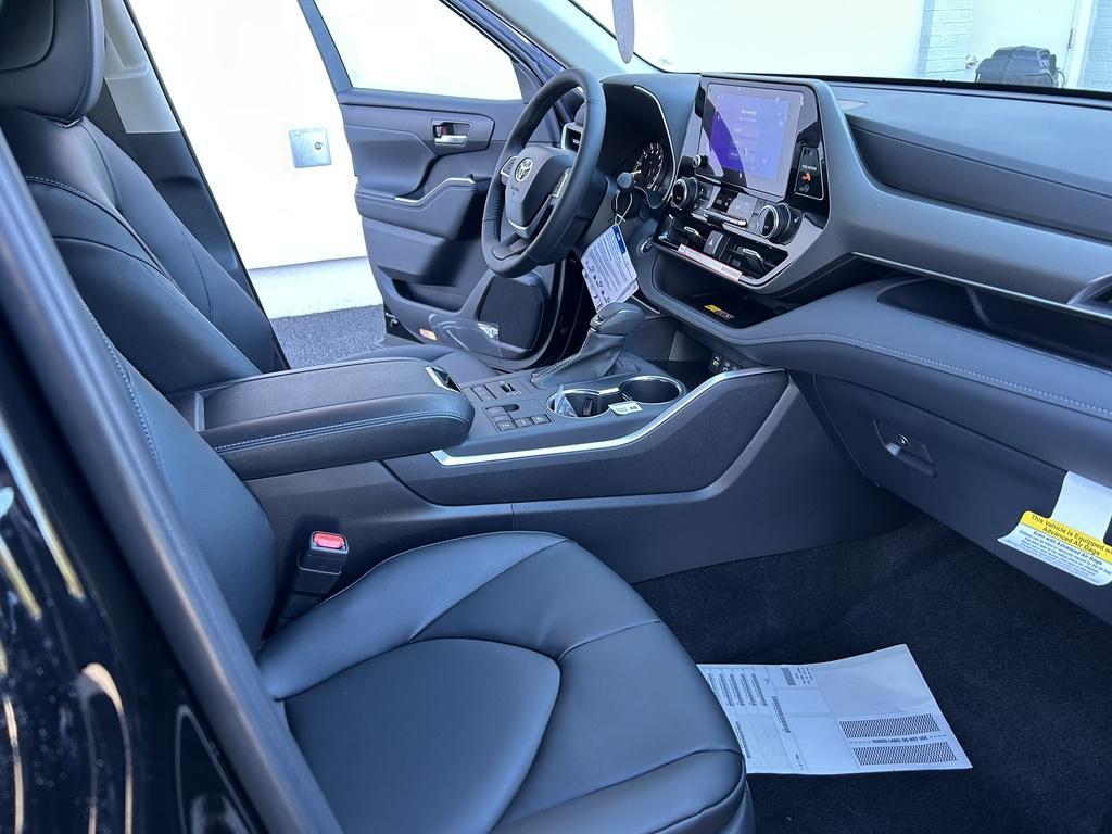new 2026 Toyota Highlander car, priced at $47,962