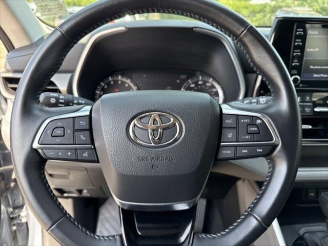 used 2021 Toyota Highlander car, priced at $37,527