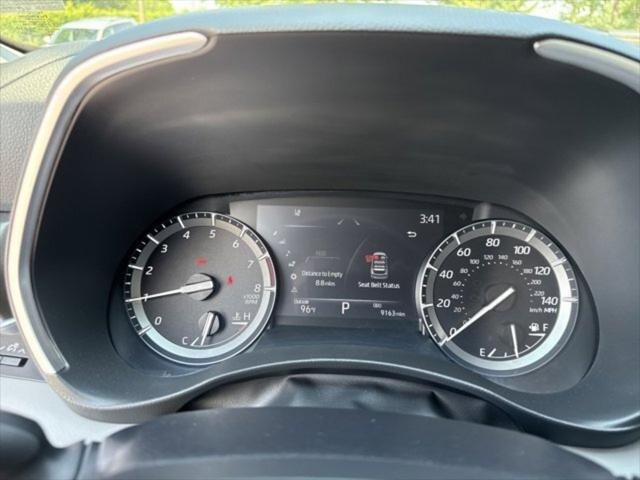 used 2021 Toyota Highlander car, priced at $37,527