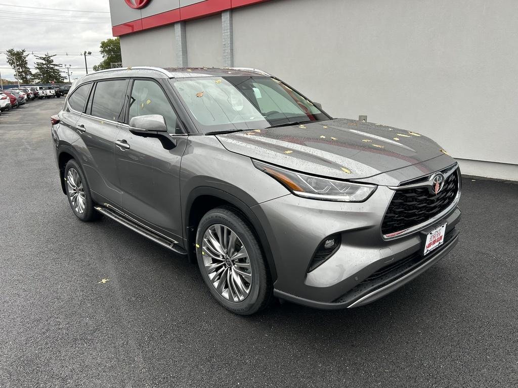 new 2026 Toyota Highlander car, priced at $57,561