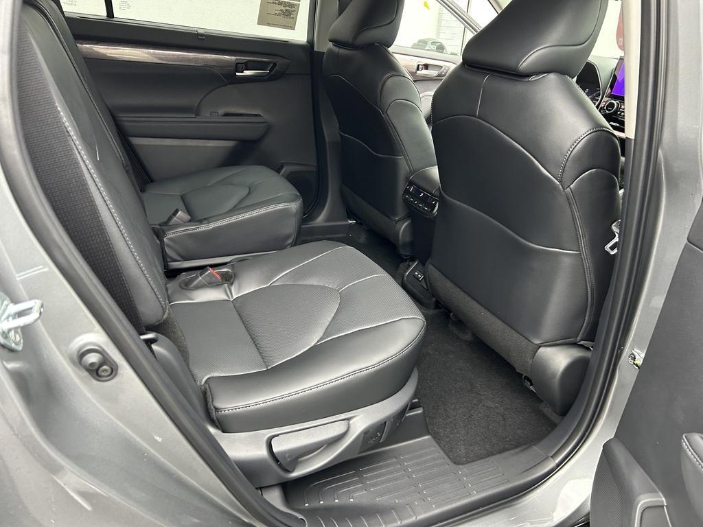 new 2026 Toyota Highlander car, priced at $57,561
