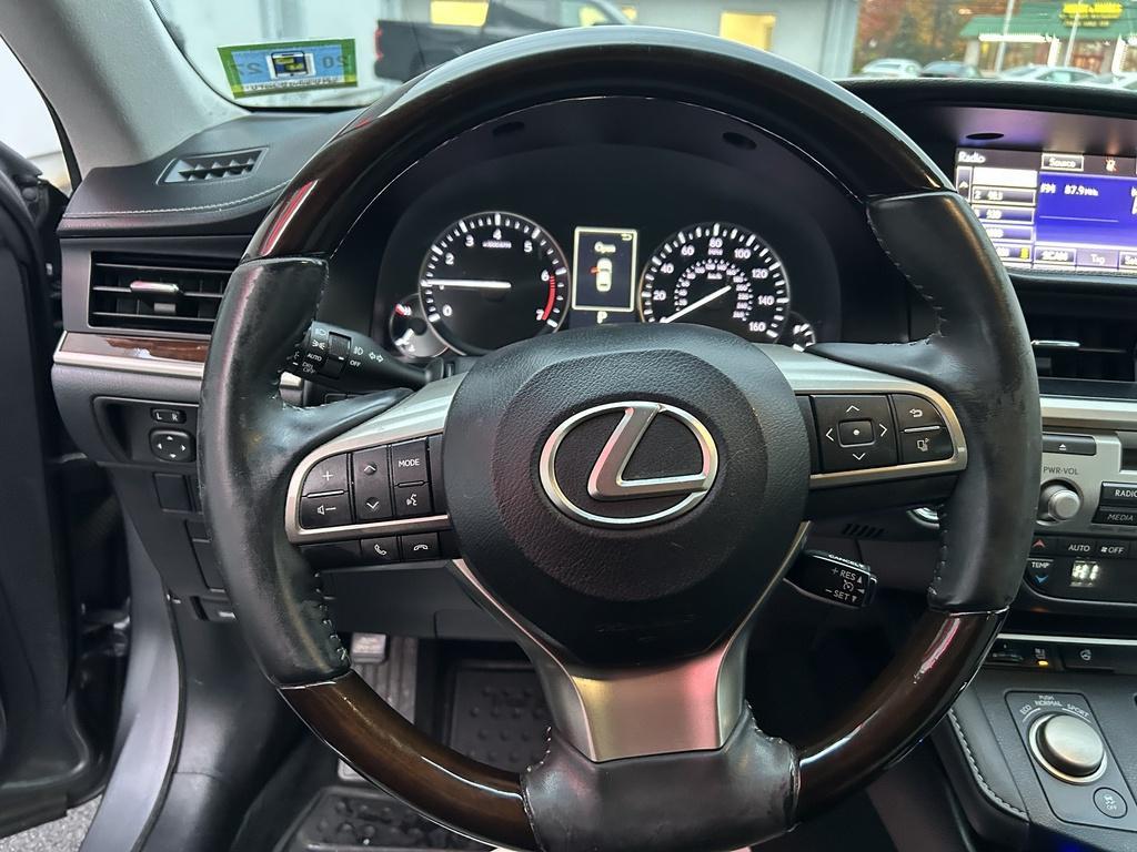 used 2016 Lexus ES 350 car, priced at $16,000
