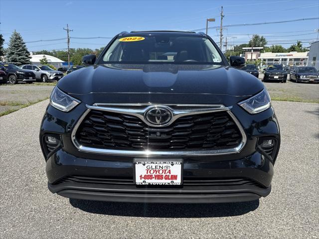 used 2022 Toyota Highlander car, priced at $40,867
