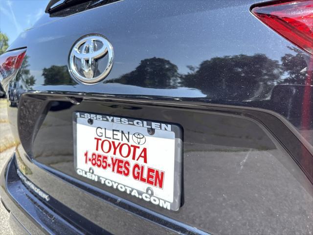 used 2022 Toyota Highlander car, priced at $40,867