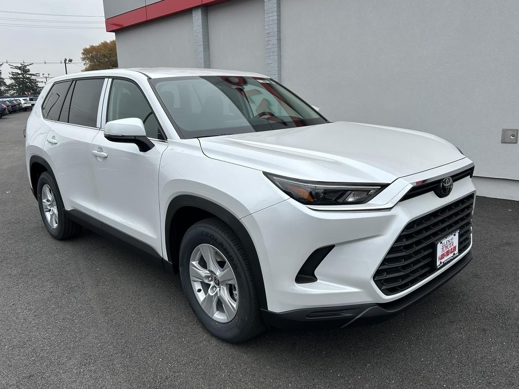 new 2026 Toyota Highlander car, priced at $45,693