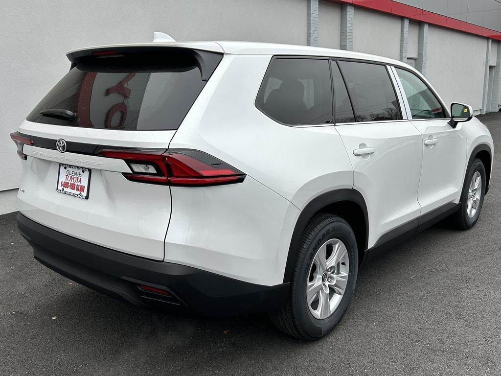 new 2026 Toyota Highlander car, priced at $45,693