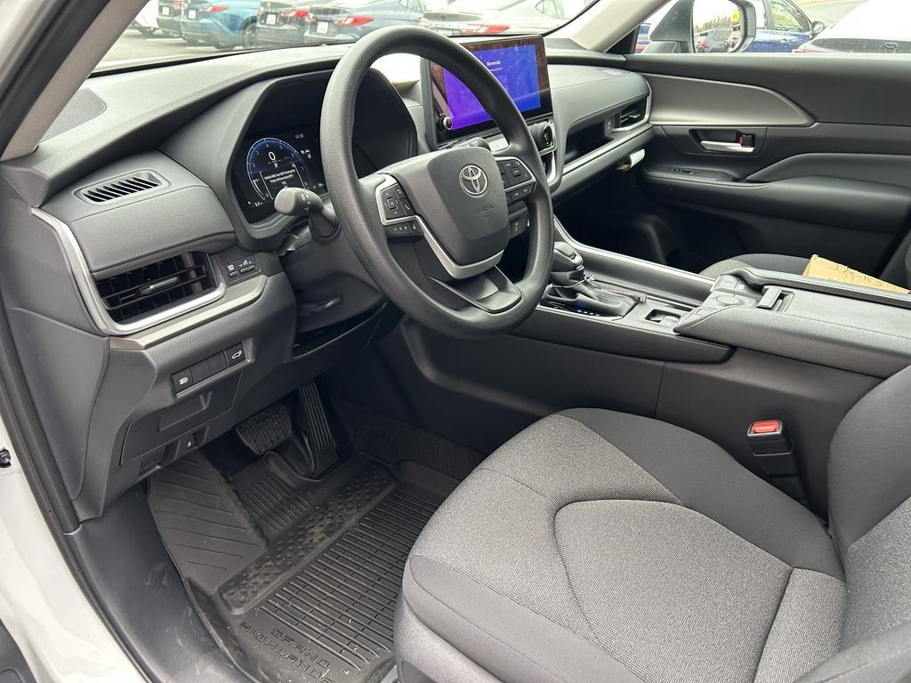 new 2026 Toyota Highlander car, priced at $45,693