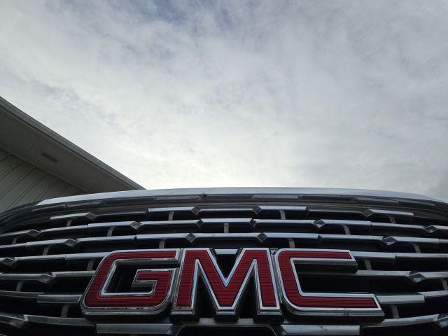 used 2019 GMC Yukon car, priced at $38,953