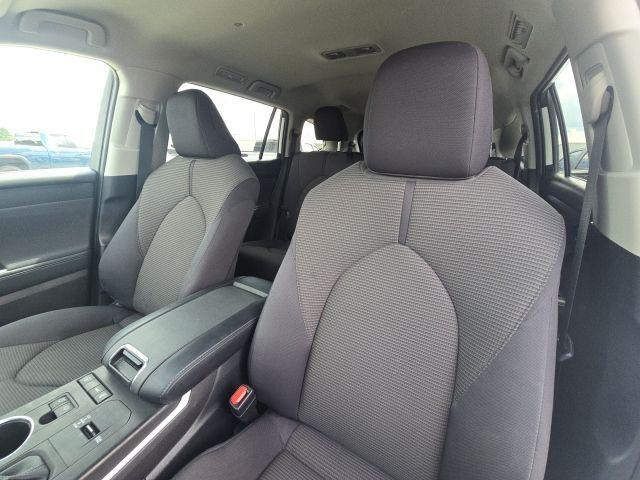 used 2022 Toyota Highlander car, priced at $29,950