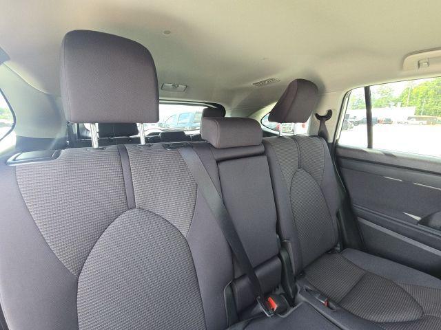 used 2022 Toyota Highlander car, priced at $29,950