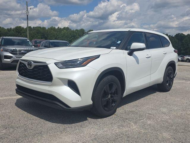 used 2022 Toyota Highlander car, priced at $29,950