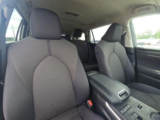 used 2022 Toyota Highlander car, priced at $29,950