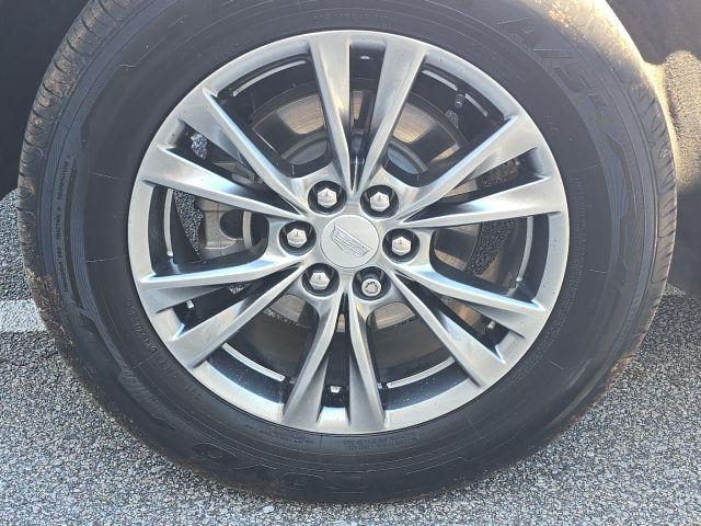 used 2021 Cadillac XT5 car, priced at $26,853