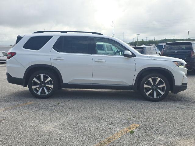 used 2023 Honda Pilot car, priced at $44,300