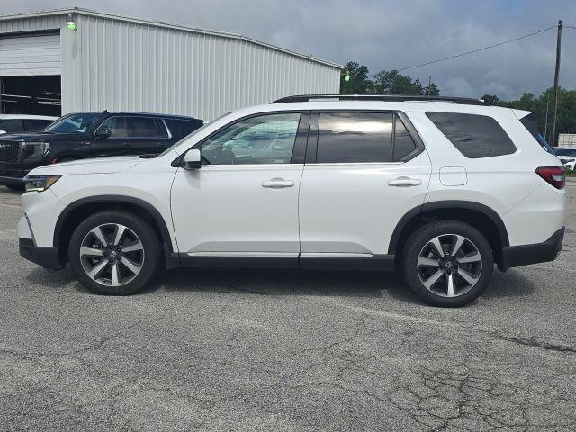 used 2023 Honda Pilot car, priced at $44,300