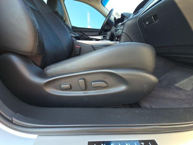 used 2019 INFINITI Q70L car, priced at $25,800