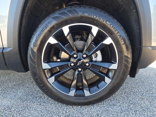 used 2025 Chevrolet Equinox car, priced at $35,995