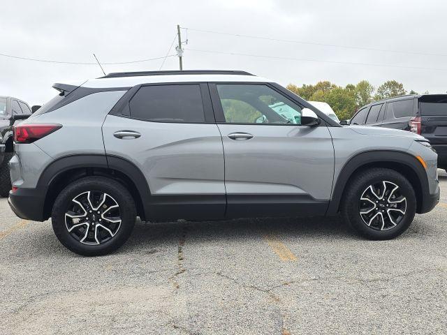 used 2024 Chevrolet TrailBlazer car, priced at $28,900