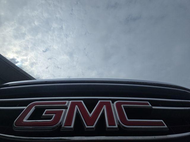 used 2019 GMC Yukon car, priced at $38,953