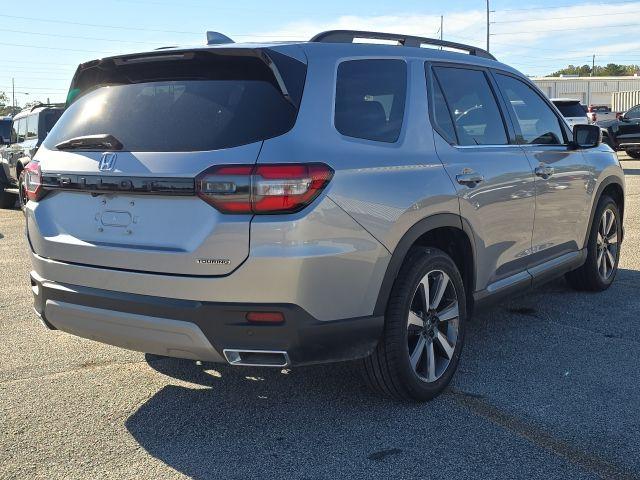 used 2024 Honda Pilot car, priced at $41,250