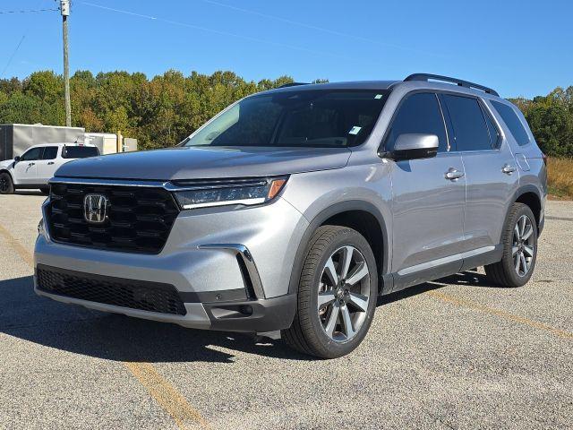 used 2024 Honda Pilot car, priced at $41,250